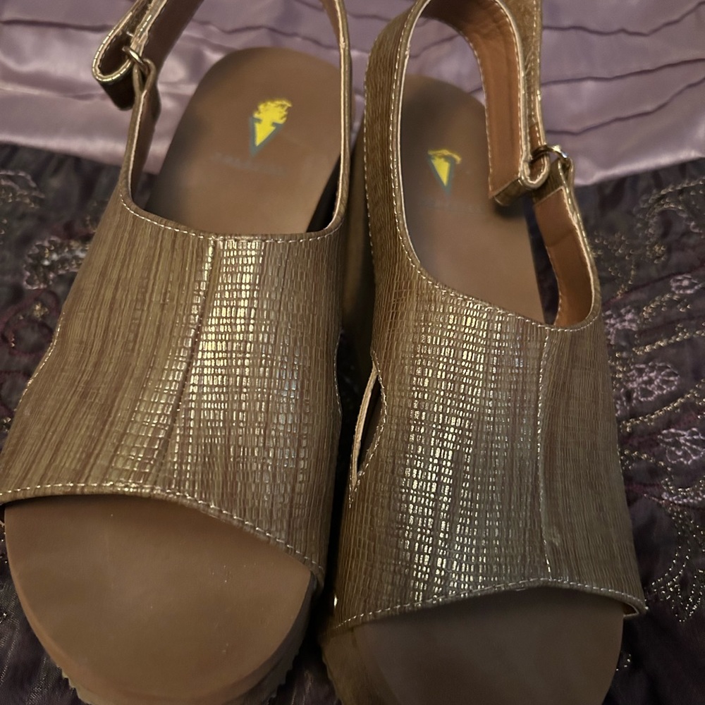 Platform heels